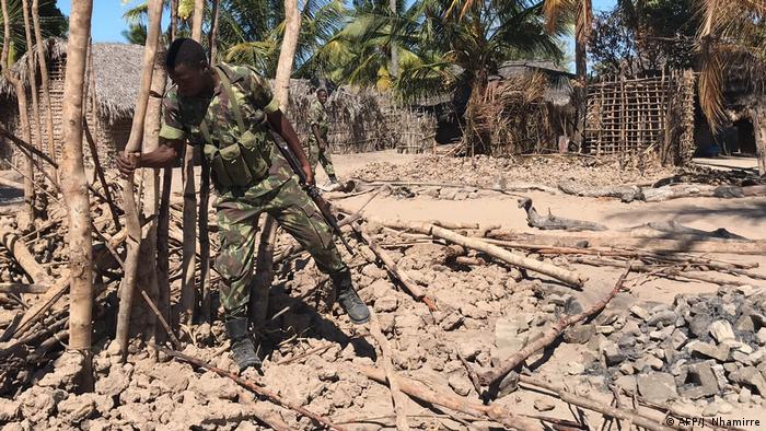 Symbolbild | Im Norden Mosambiks sind 50 Zivilisten von Dschihadisten ermordet worden