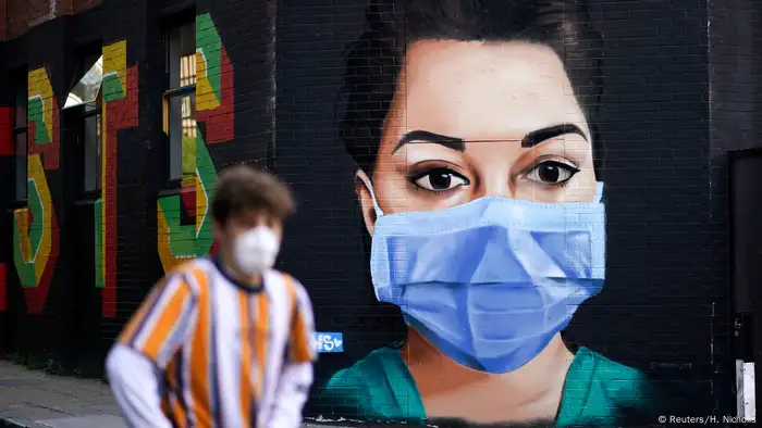 London Coronavirus Wandbild Krankenschwester