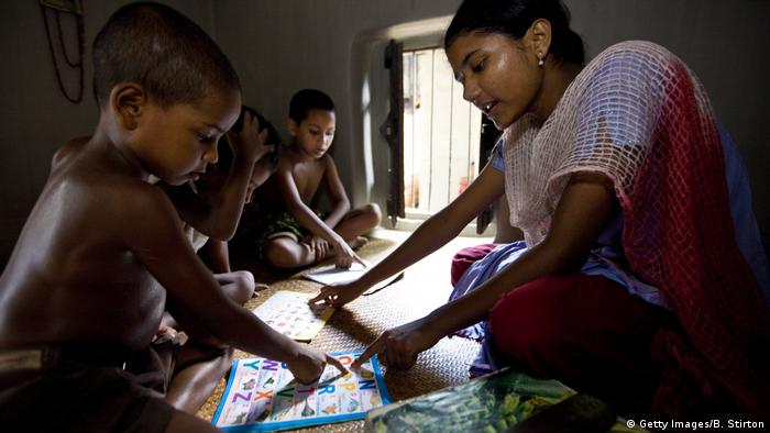 Asien Symbolbild Home Schooling Lernen Zuhause Bildung Bangladesch