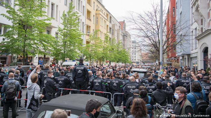 مظاهرات في العاصمة الألمانية برلين ضد ضد إجراءات الإغلاق بسبب فيروس كورونا المستجد
