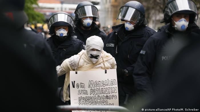 Протест проти карантинних обмежень у Берліні