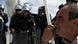 Griechischer Demonstrant vor dem Parlament (Foto: ap) Griechischer Demonstrant vor dem Parlament (Foto: ap)