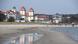 Leerer Ostseestrand in Binz auf der Insel Rügen Leerer Ostseestrand in Binz auf der Insel Rügen
