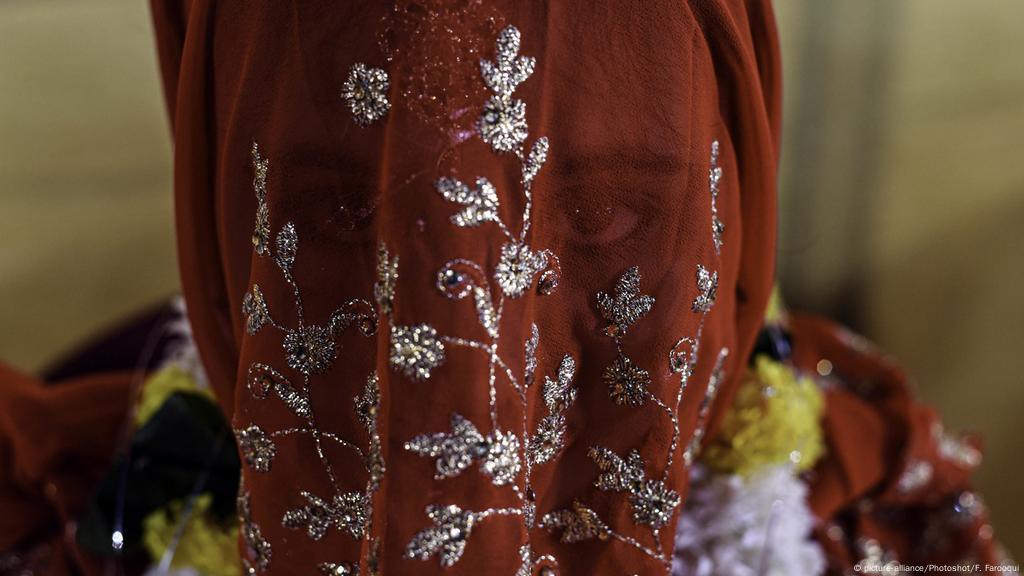 Coronavirus Weddings How Indians Are Tying The Knot Amid Pandemic Asia An In Depth Look At News From Across The Continent Dw 19 05 2020