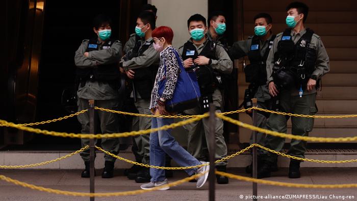 Coronavirus Hong Kong Reopening Threatens To Renew Mass Protests Asia An In Depth Look At News From Across The Continent Dw 13 05 2020