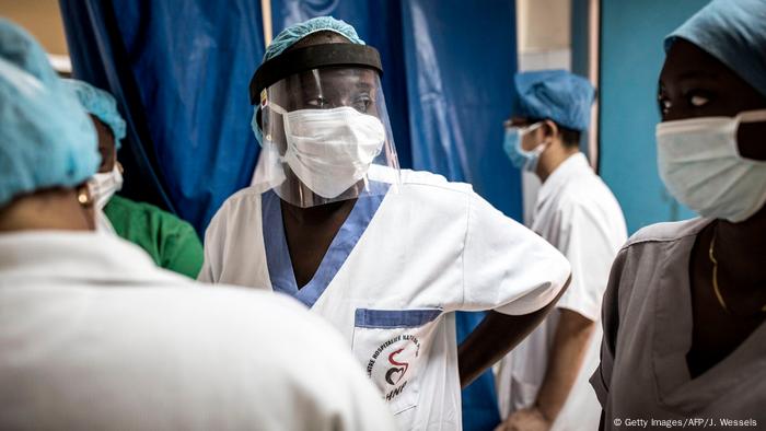 Arrivée du vaccin Sinopharm au Sénégal | Afrique | DW | 18.02.2021