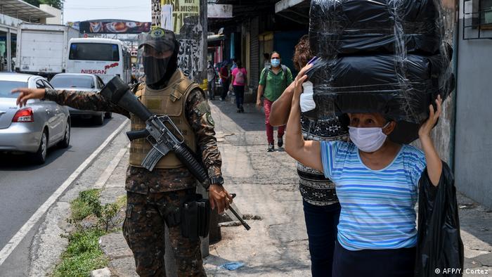 El Salvador Cprona-Pandemie Öffentlicher Nahverkehr eingestellt