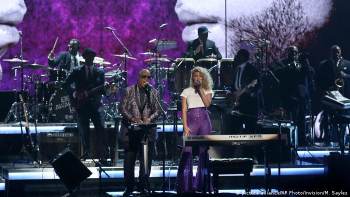 Tras la muerte de Prince, famosos artistas participaron en un concerto en su memoria (archivo)