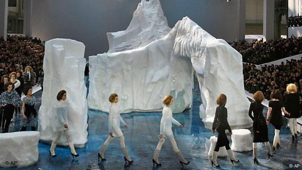 Karl Lagerfeld's ice world – DW – 03/10/2010