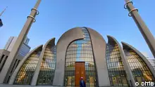 صوت آذان مساجد مدينة كولونيا يثير جدلا واسعا في ألمانيا!