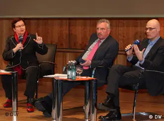 Moderatorin Ute Schaeffer mit Jürgen Klimke und Jens Wiegmann