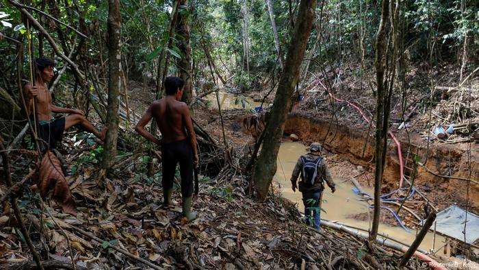 Militares adentram floresta na Terra Indígena Yanomami em operação contra o garimpo ilegal de ouro