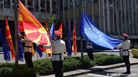 Чудесен компромис се очертава в спора ни с македонците Но