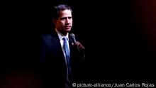ARCHIV Januar 2020 *** Madrid, Spain; 25/01/2020.- The Interim President of Venezuela, Juan Guaidó, at a closing meeting of his visit to Spain, at the Puerta del Sol in Madrid before thousands of Venezuelans and Spaniards who came to hear him, and said They will not be able to with us referring to Nicolas Maduro's government.
Photo: Juan Carlos Rojas/Picture Alliance | Verwendung weltweit