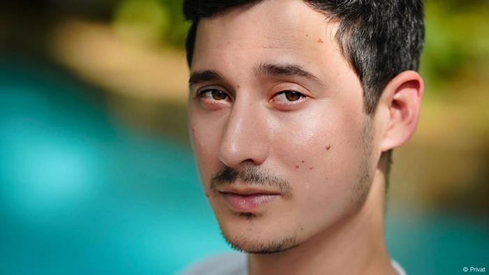 pak kumis jerman