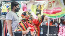 *****Achtung: Verwendung nur zur abgesprochenen Berichterstattung - Ankauf durch DW-Bengali
Amid Covid-19 pandemic, Bangladesh government allowed people to do their Eid shopping.

