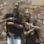 Die burundischen Rapper Theiry und Frederik