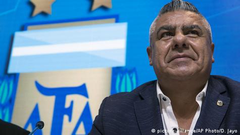 Justicia argentina allana la AFA y clubes de fútbol – DW – 09/12/2025