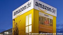 Amazon Logistikzentrum, Fulfillment, Amazon-Sorting-Center, einer der groessten Standorte in Europa, Rheinberg, Nordrhein-Westfalen, Deutschland, Europa | Verwendung weltweit