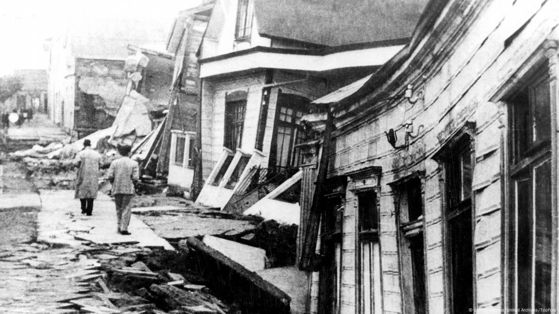 Ndërtesat e shkatërruara gjatë tërmetit të Valdivias në vitin 1960. Ndërtesat e shkatërruara gjatë tërmetit të Valdivias në vitin 1960.