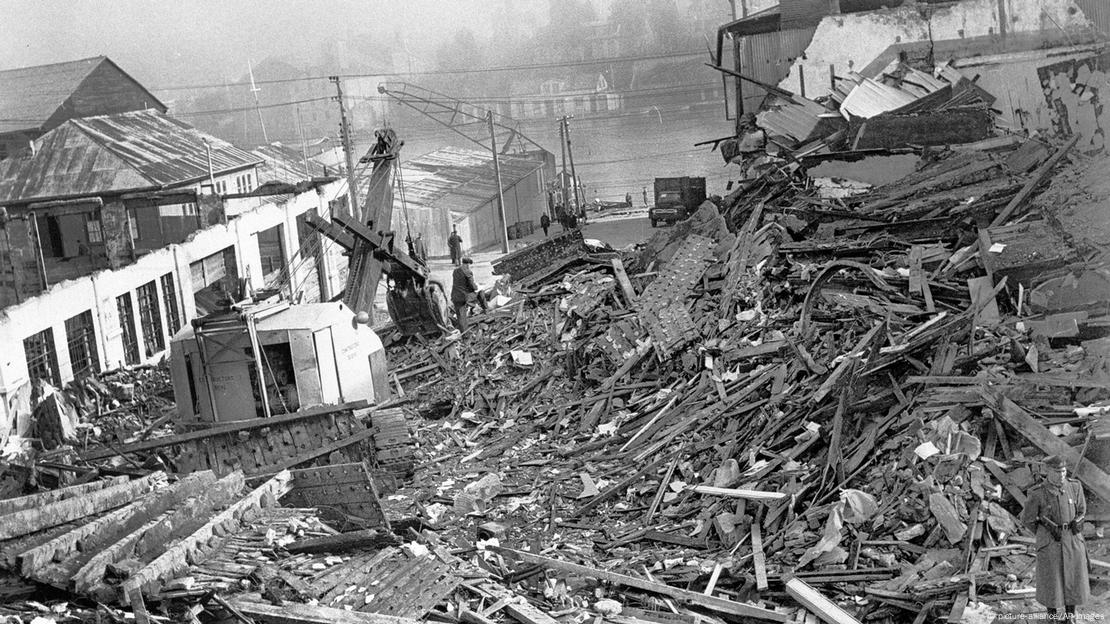 Şili'de 1960 yılında meydana gelen 9,5 büyüklüğündeki deprem, dünya tarihinde bilinen en büyük deprem olarak kayıtlara geçti Şili'de 1960 yılında meydana gelen 9,5 büyüklüğündeki deprem, dünya tarihinde bilinen en büyük deprem olarak kayıtlara geçti