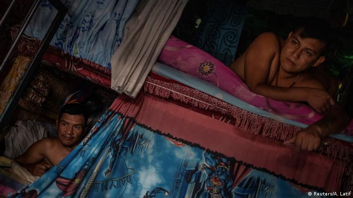 Reclusos hondureños sufren por las malas condiciones en las cárceles del país. 