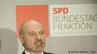 Der verteidigungspolitische Sprecher der SPD-Fraktion, Arnold (Foto: dpa)