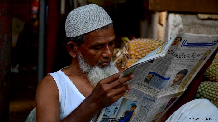 Indien Mumbai Schwere Zeiten für indische Zeitungen