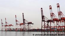 Japan Containerhafen von Kobe | Deglobalisierung Symbolbild