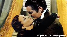 5215532 (9002126) Vivien LEIGH und Clark GABLE in 'Vom Winde verweht' Uraufführung am 15.12.1939. Clark GABLE als Rhett Butler und Vivien LEIGH als Scarlett O'Hara. | Verwendung weltweit