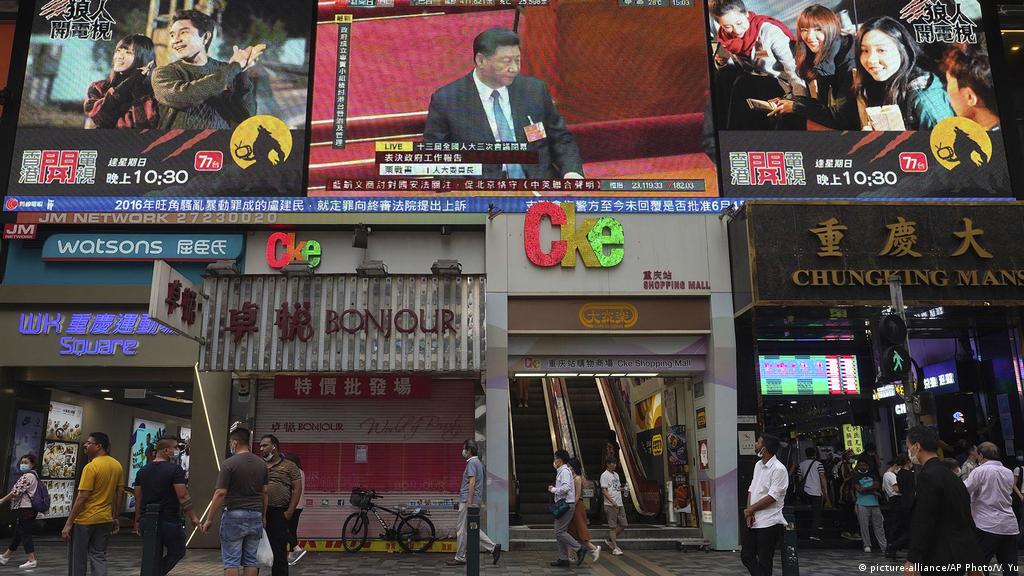 The End Of Freedom Of Expression In Hong Kong Books Dw 03 06 2020