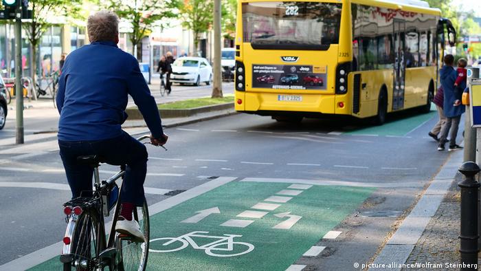 El gobierno alemán planea la construcción de más ciclovías en las calles y rutas.