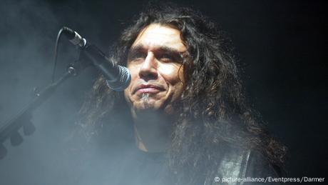 Slayer-Sänger Tom Araya 2004 (picture-alliance/Eventpress/Darmer)
