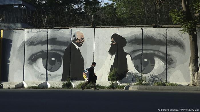 Afghanistan Kabul | Graffiti Zalmai Khalilzad & Mullah Baradar