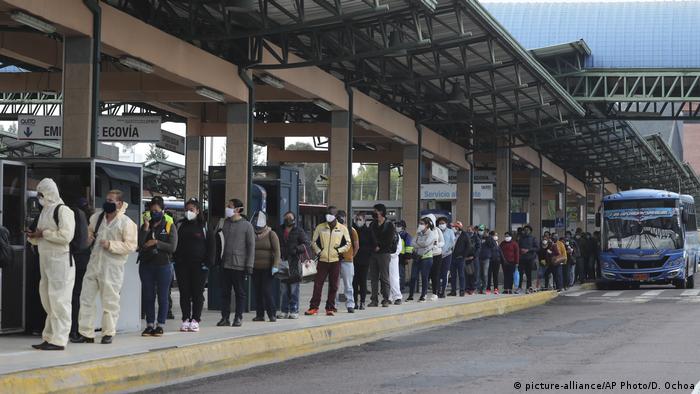 Ecuador Quito Busbahnhof während Coronavirus-Pandemie