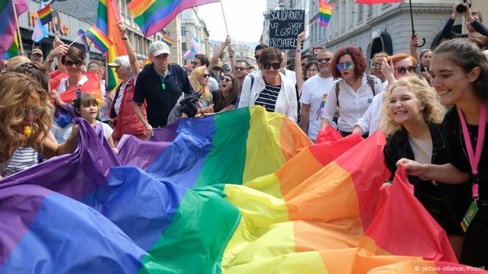 LGBT u BiH - Sve je samo parada | Politika | DW | 19.07.2020