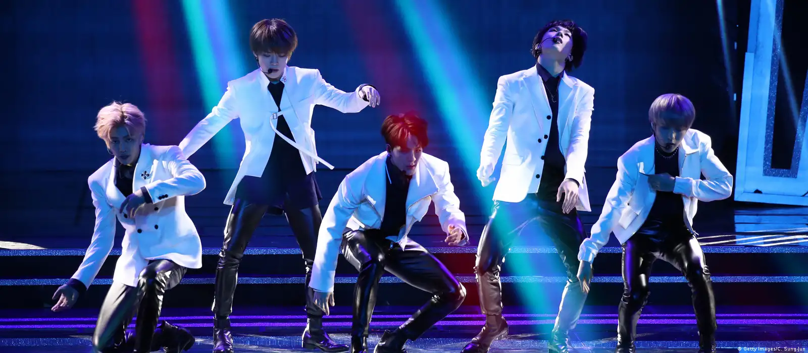 K-pop fans take over #WhiteLivesMatter hashtag