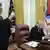 US-Justizminister William Barr und Präsident Donald Trump im Oval Office (Foto:  picture-alliance/CNP/AdMedia/D. Mills)