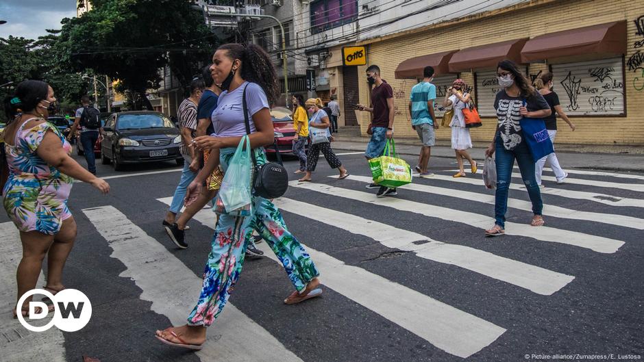 Brasil registra mais 307 mortes por covid-19