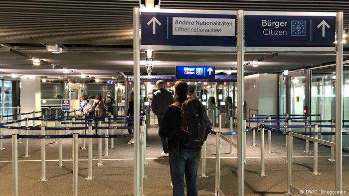 Паспортный контроль в аэропорту Дюссельдорфа