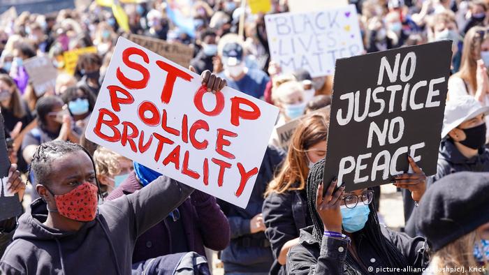 George Floyd Killing Spurs Fresh Protests Across Europe News Dw 06 06 2020