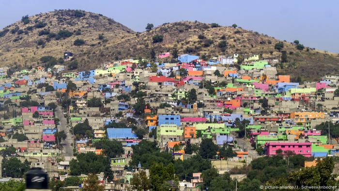 Más de ochocientos asentamientos como el de la imagen crecen en torno a Ciudad de México
