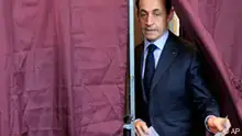 ساركوزي يدرس الخيارات المتاحة بعد خسارة حزبه للانتخابات
