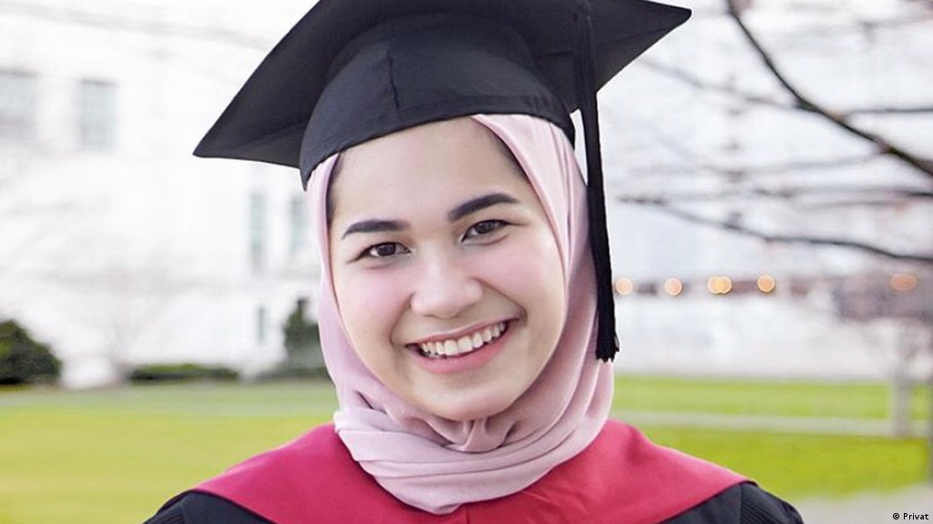 Nadhira Afifa Bicara Wisuda Harvard Penanganan Corona Dan Kesehatan Masyarakat Indonesia Laporan Topik Topik Yang Menjadi Berita Utama Dw 11 06 2020 Nadhira Afifa Bicara Wisuda Harvard Penanganan Corona Dan Kesehatan Masyarakat Indonesia Laporan Topik Topik Yang Menjadi Berita Utama Dw 11 06 2020