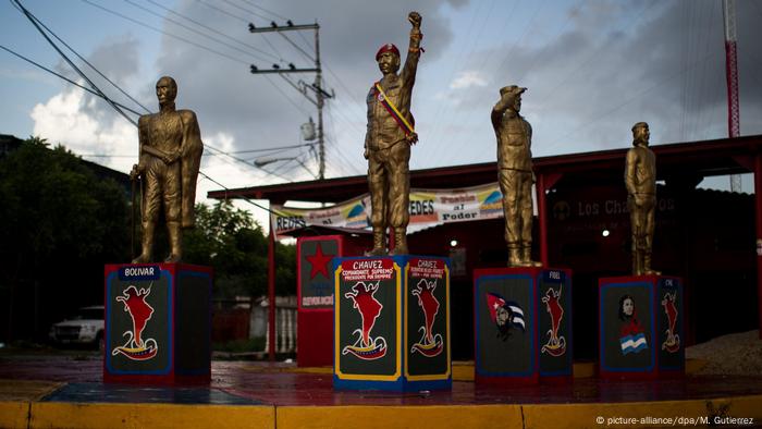 Venezuela El Amparo | Statuen | Bekannte Persönlichkeiten (picture-alliance/dpa/M. Gutierrez )