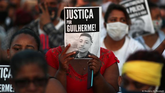 Brasil: protestas por segundo día consecutivo contra la policía tras muerte  de joven | Las noticias y análisis más importantes en América Latina | DW |  17.06.2020