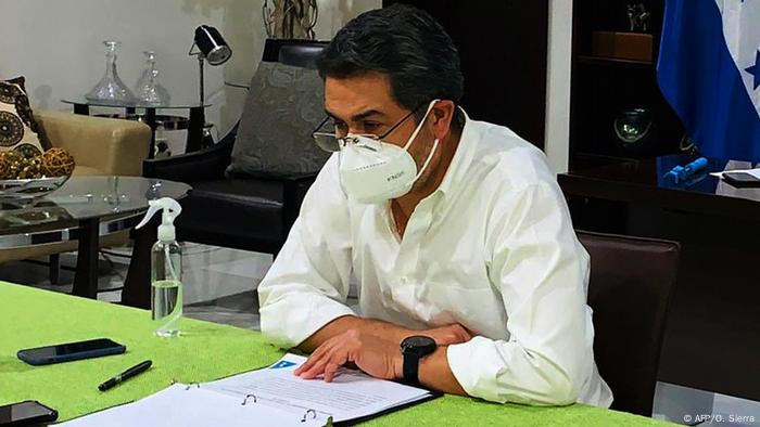 Honduras Präsident Juan Orlando Hernandez positiv auf Coronavirus getestet (AFP/O. Sierra)