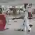صورة من الأرشيف لإجراءات تطهير في مطار الدار البيضاء. 