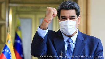 Venezuelas Präsident Nicolas Maduro (picture-alliance/dpa/Prensa Miraflores/J. Zerpa)