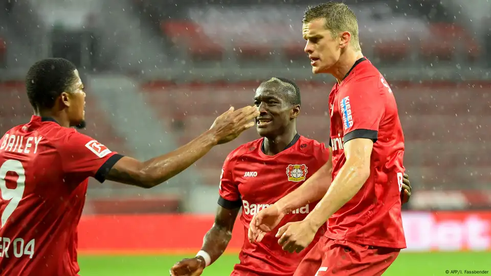 Union Berlin win first Bundesliga promotion – DW – 05/27/2019